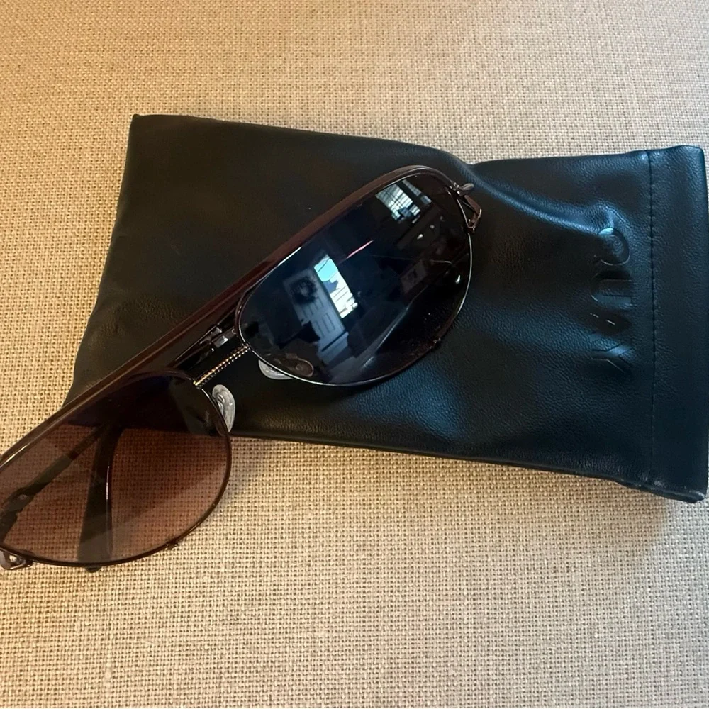 Quay Aviator-Style Sunglasses in Brown with Black Case Never Worn